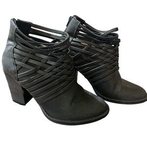 Massimo supply company size 7 ankle boot black with 3 inch heel